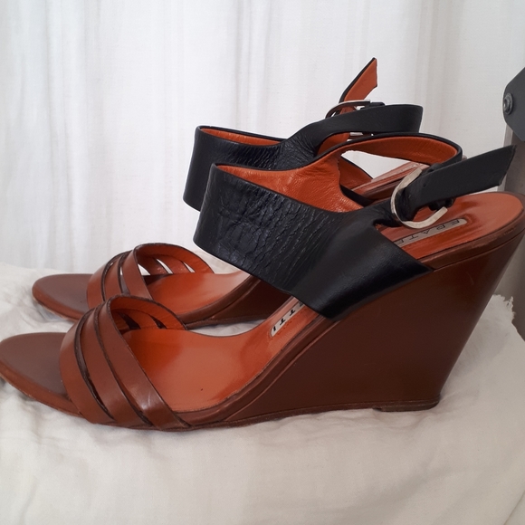 European Designer Fratelli Rossetti wedge sandal. Size 6 - Picture 2 of 3